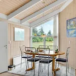 3 Bedroom Beautiful In *