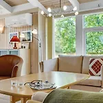 3 Bedroom Beautiful In Hébergement de vacances *