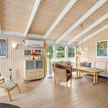 別荘 3 Bedroom Beautiful In Frøstrup