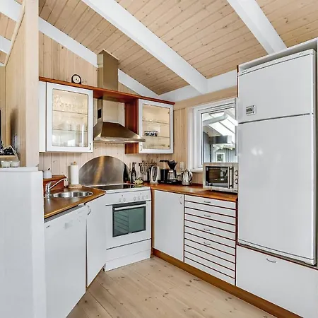 別荘 3 Bedroom Beautiful In Frøstrup