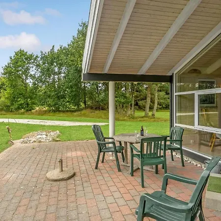 別荘 3 Bedroom Beautiful In Frøstrup