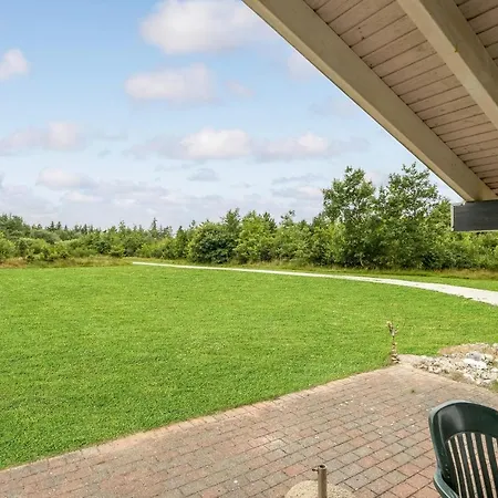 3 Bedroom Beautiful In 別荘 Frøstrup