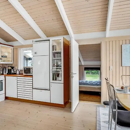 3 Bedroom Beautiful In 別荘 *