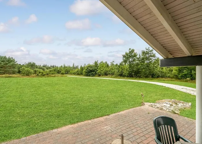 3 Bedroom Beautiful In بيت للعطل Frostrup